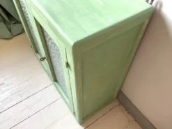 Armoirette à suspendre vintage