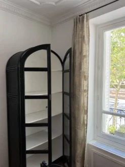 Armoire, vaisselier en bois tressé noir