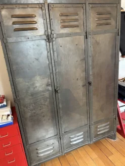 Armoire vestiaire métallique