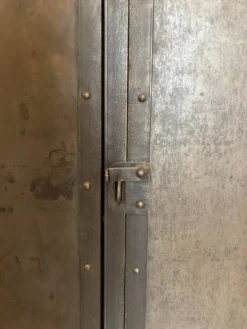 Armoire vestiaire métallique