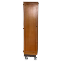 Armoire vintage