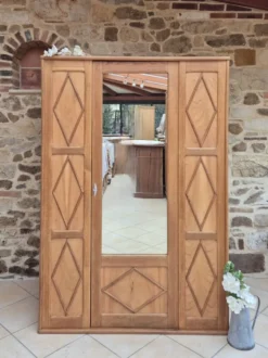 Armoire vintage