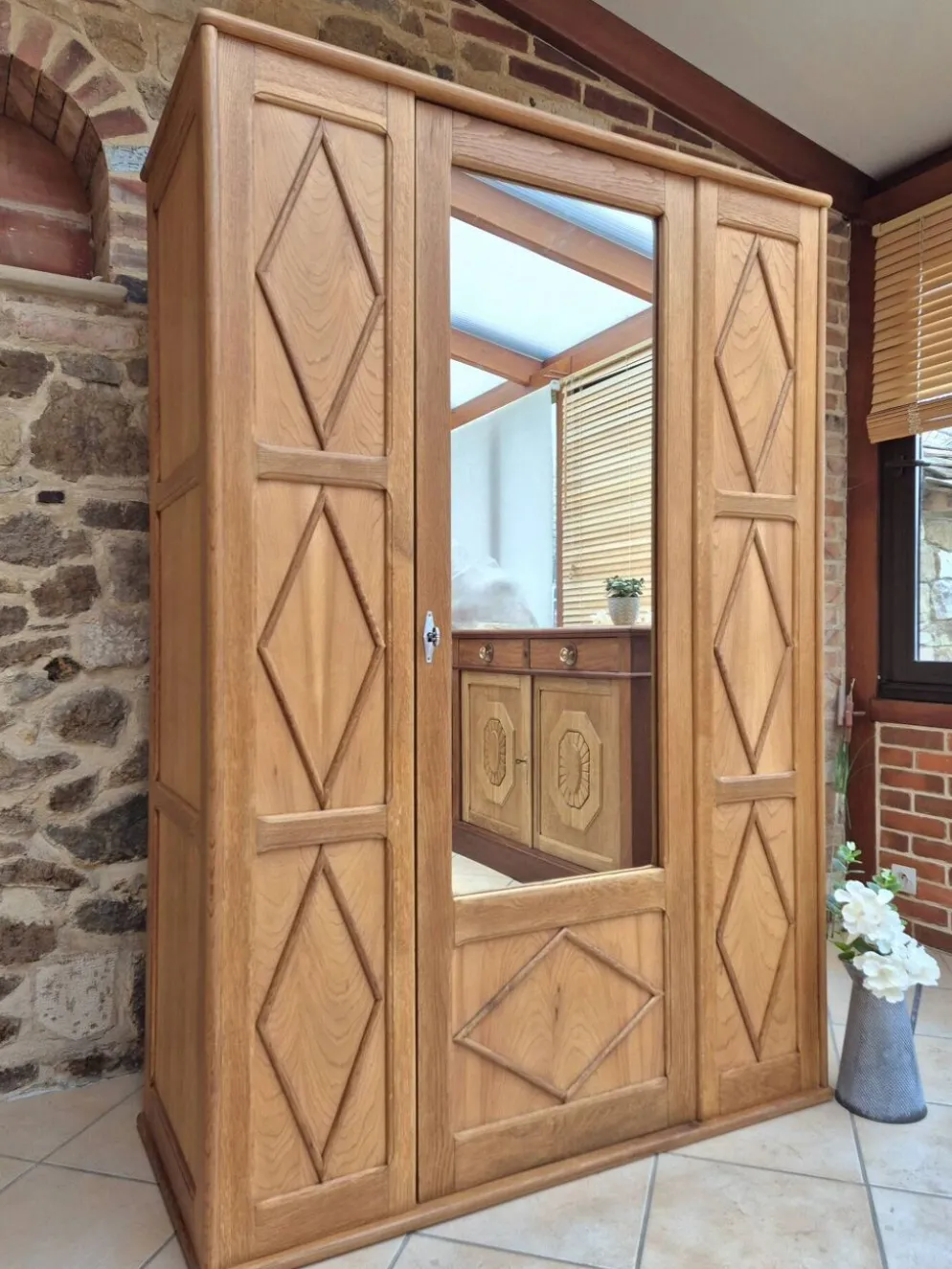 Armoire vintage