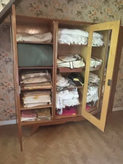 Armoire vintage acajou 3 portes