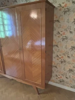 Armoire vintage acajou 3 portes