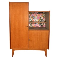 Armoire vintage asymétrique