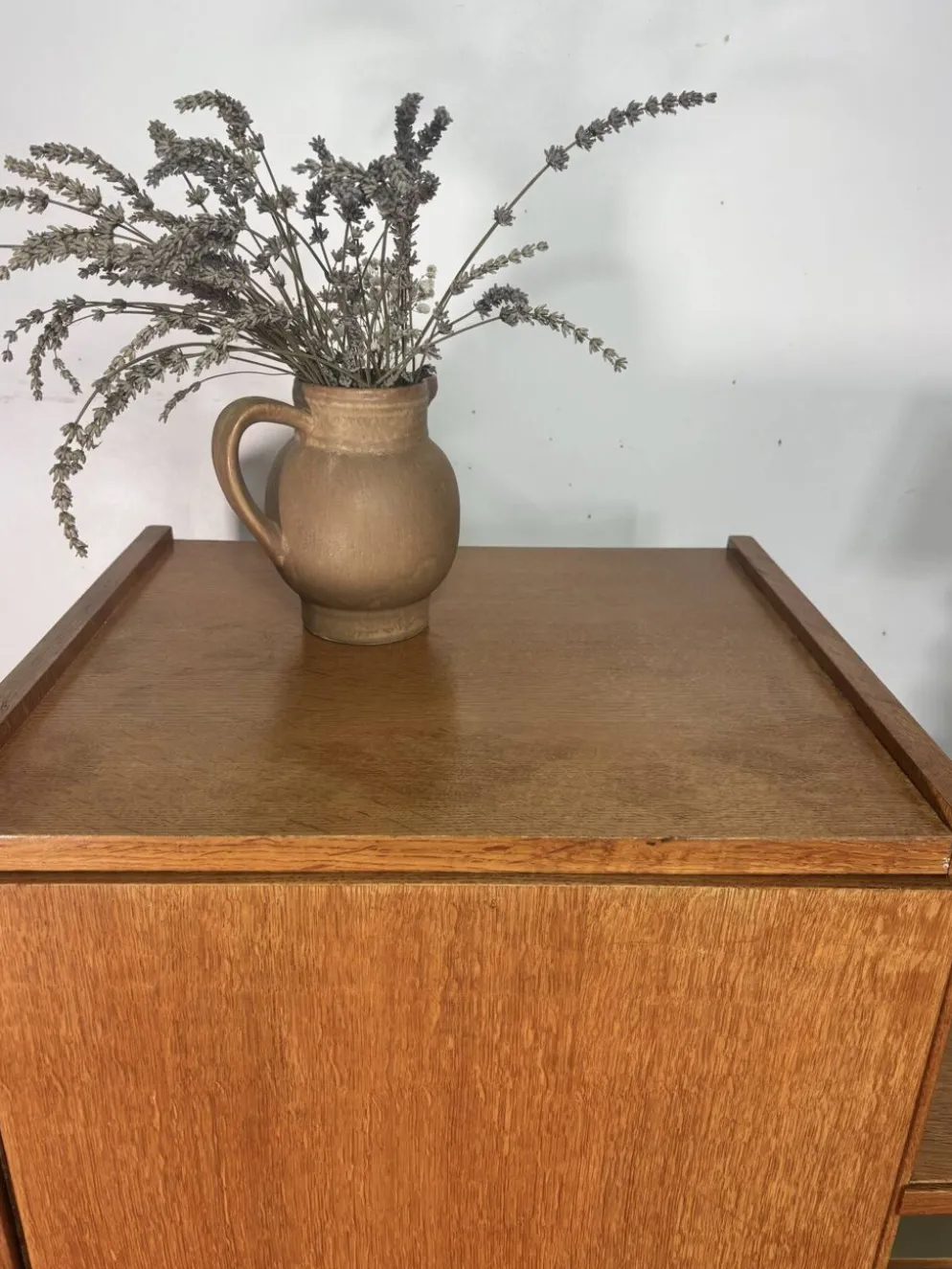 Armoire vintage asymétrique