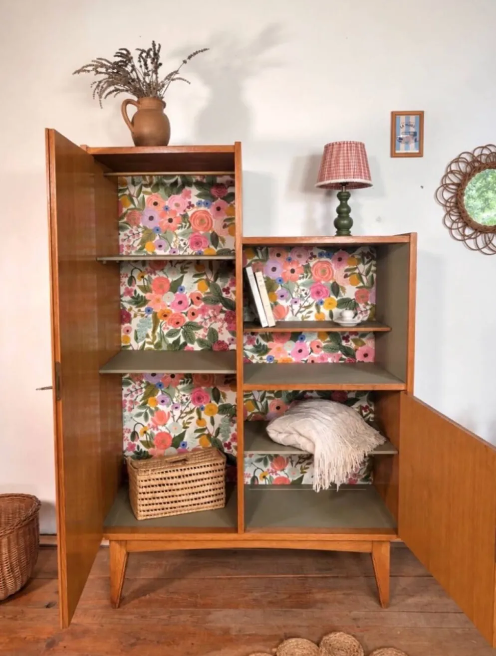 Armoire vintage asymétrique