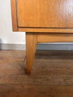 Armoire vintage asymétrique