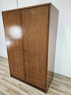 Armoire vintage des années 1960 à deux portes
