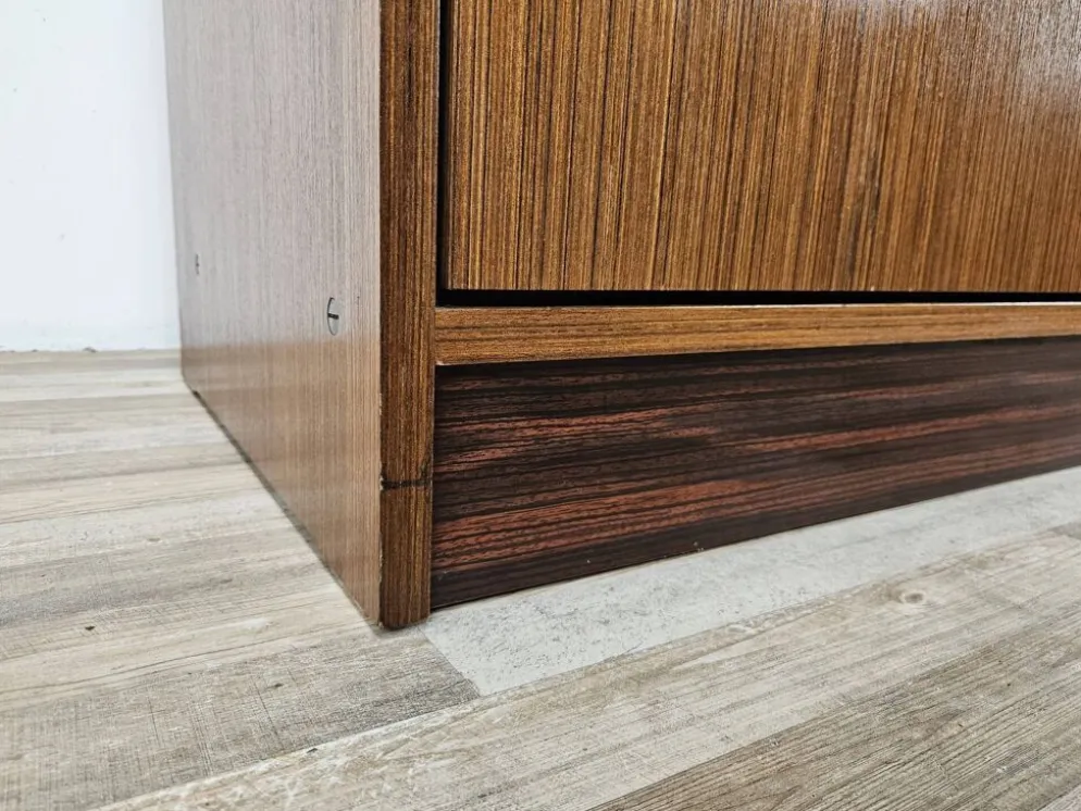Armoire vintage des années 1960 à deux portes