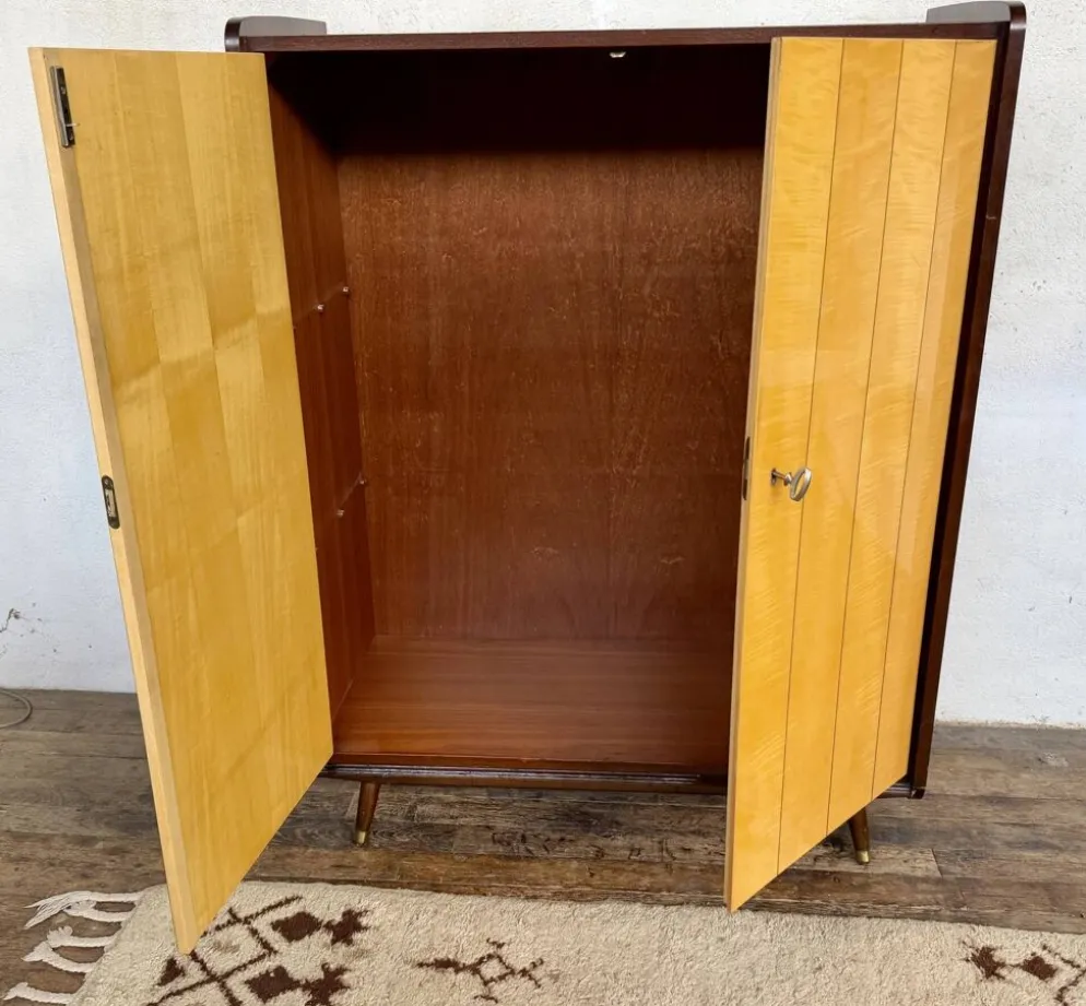 Armoire vintage deux portes pieds compas bi couleur