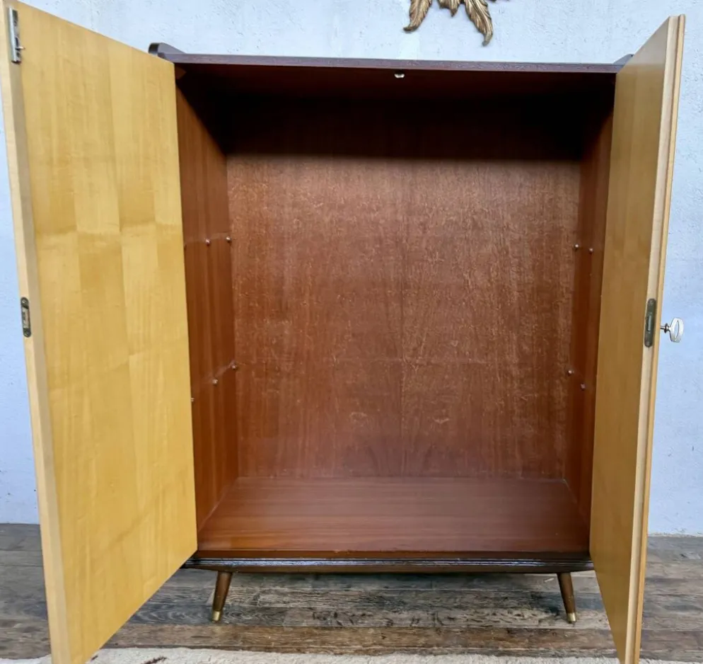 Armoire vintage deux portes pieds compas bi couleur