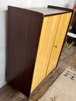 Armoire vintage deux portes pieds compas bi couleur