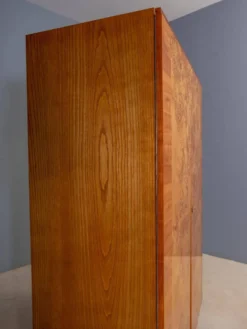 Armoire vintage du milieu du siècle, placage en bois de noyer, Tchécoslovaquie, 176 × 116 × 58 cm