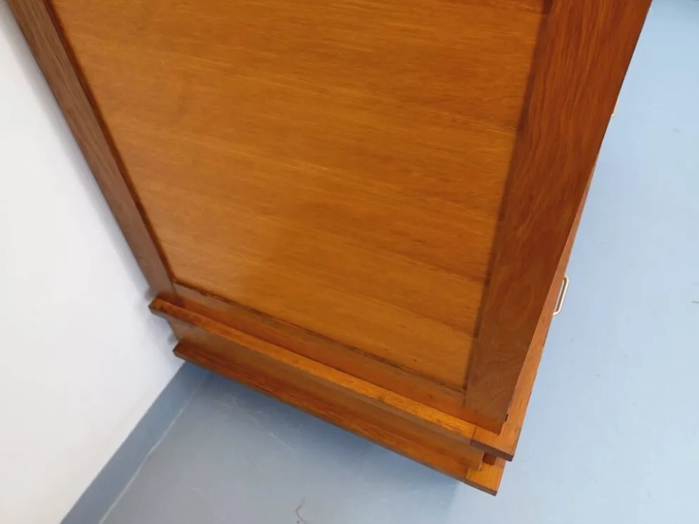 Armoire vintage en bois de chêne des années 60