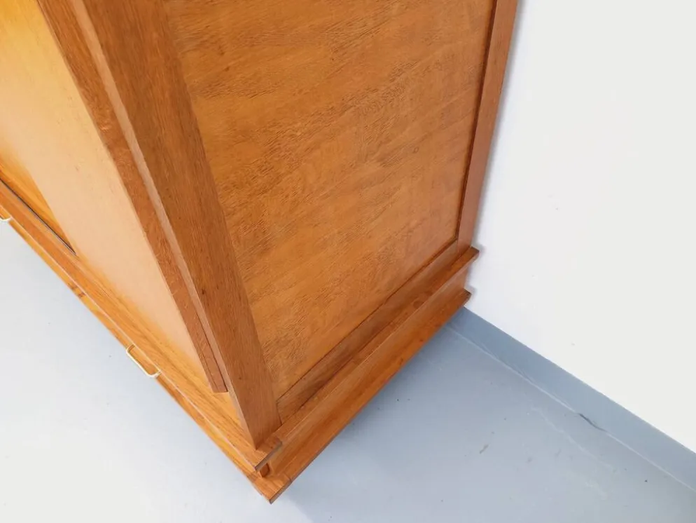 Armoire vintage en bois de chêne des années 60