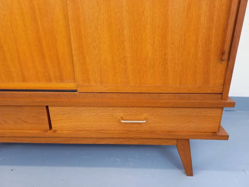 Armoire vintage en bois de chêne des années 60