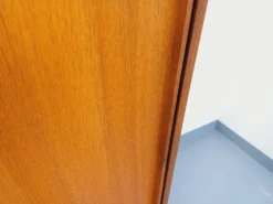 Armoire vintage en bois de chêne des années 60