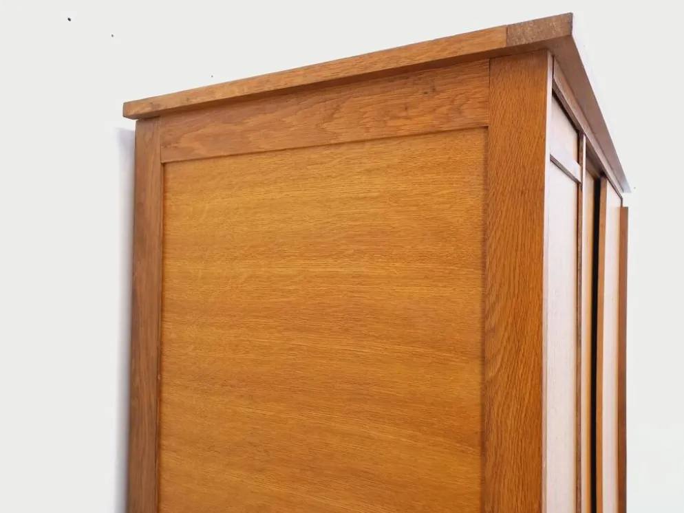 Armoire vintage en bois de chêne des années 60