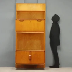 Armoire vintage en érable avec abattant, design Italie, années 1960