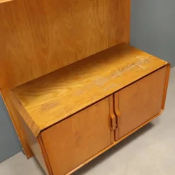 Armoire vintage en érable avec abattant, design Italie, années 1960