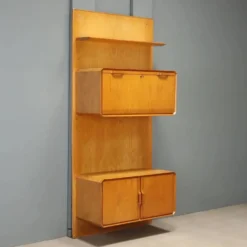 Armoire vintage en érable avec abattant, design Italie, années 1960