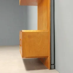 Armoire vintage en érable avec abattant, design Italie, années 1960