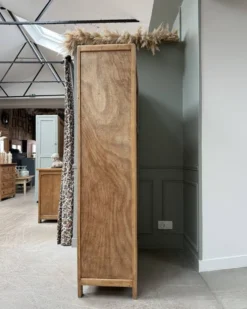 Armoire vintage à portes coulissantes (rénovée)
