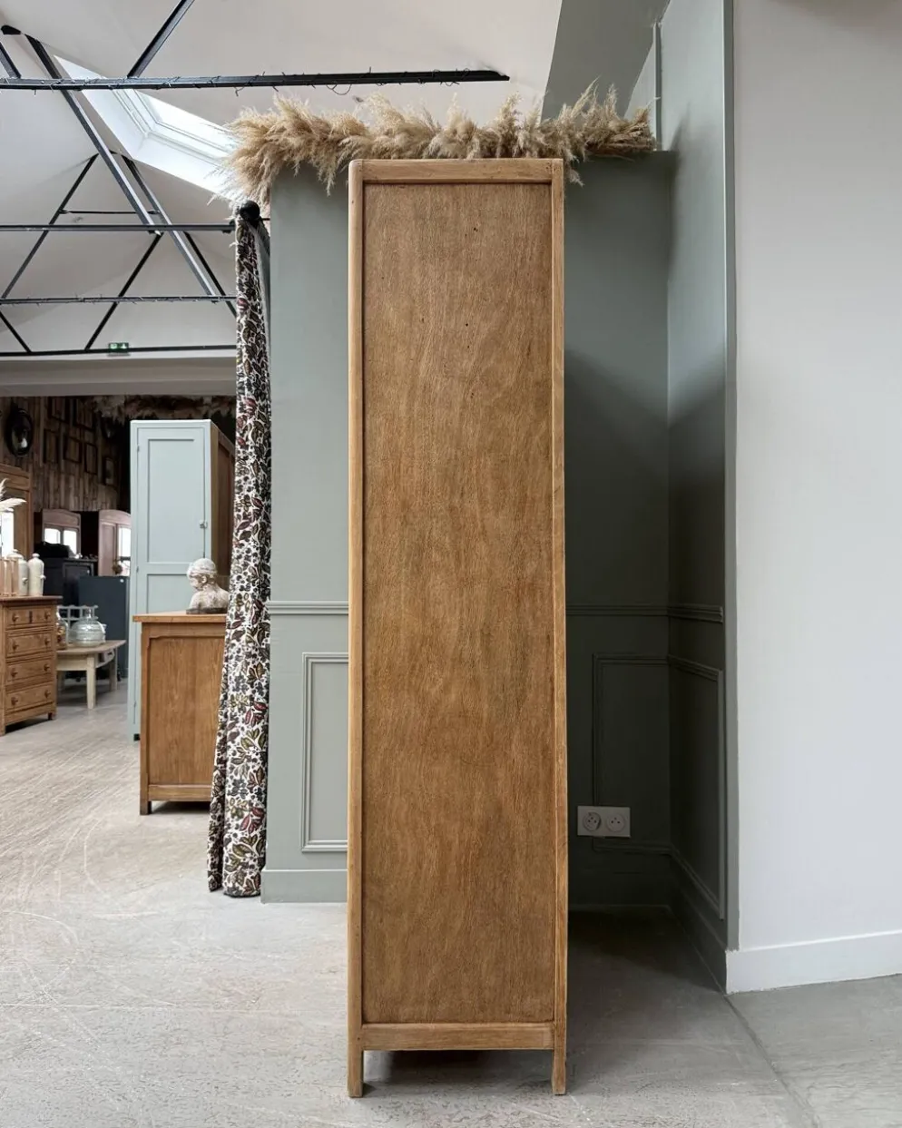 Armoire vintage à portes coulissantes (rénovée)