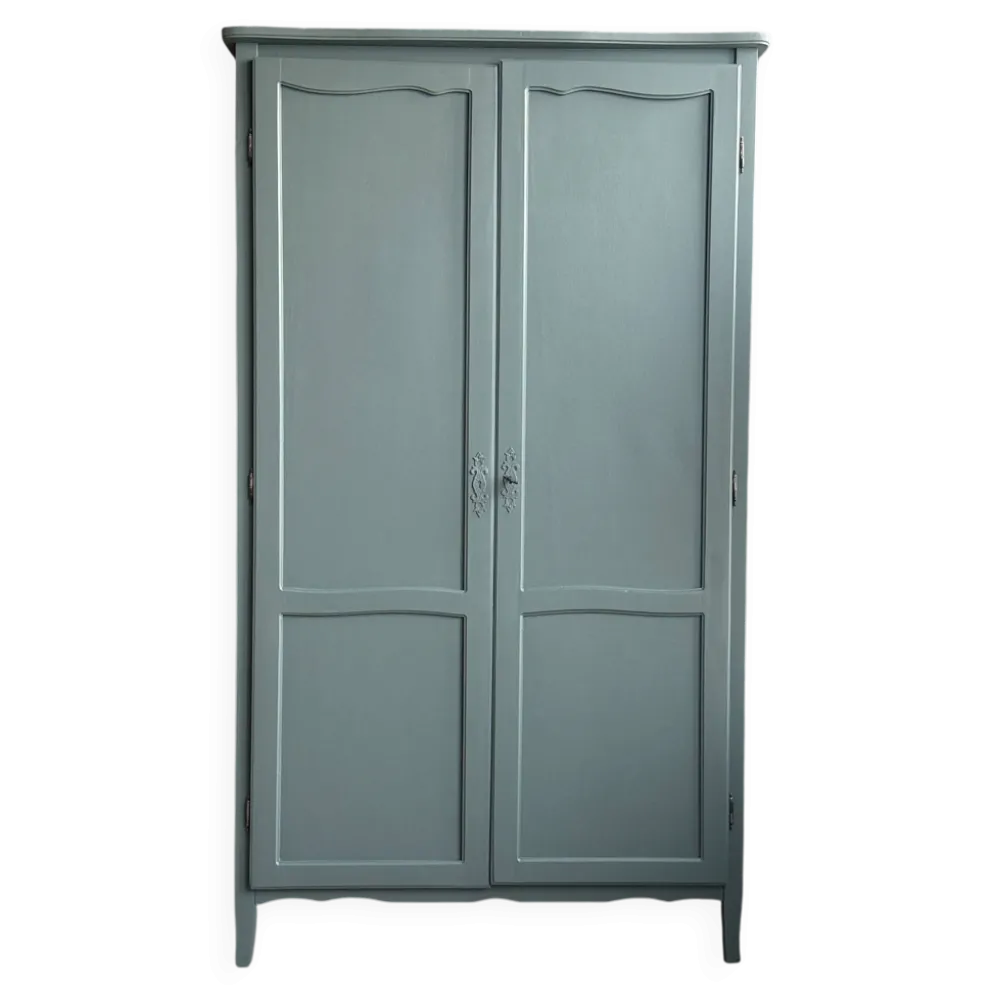 Armoire vintage vert de gris (rénovée)