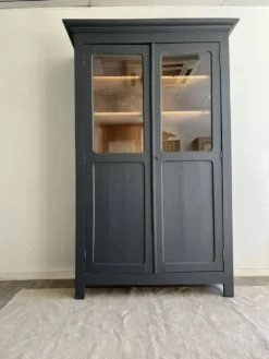 Armoire vitrée