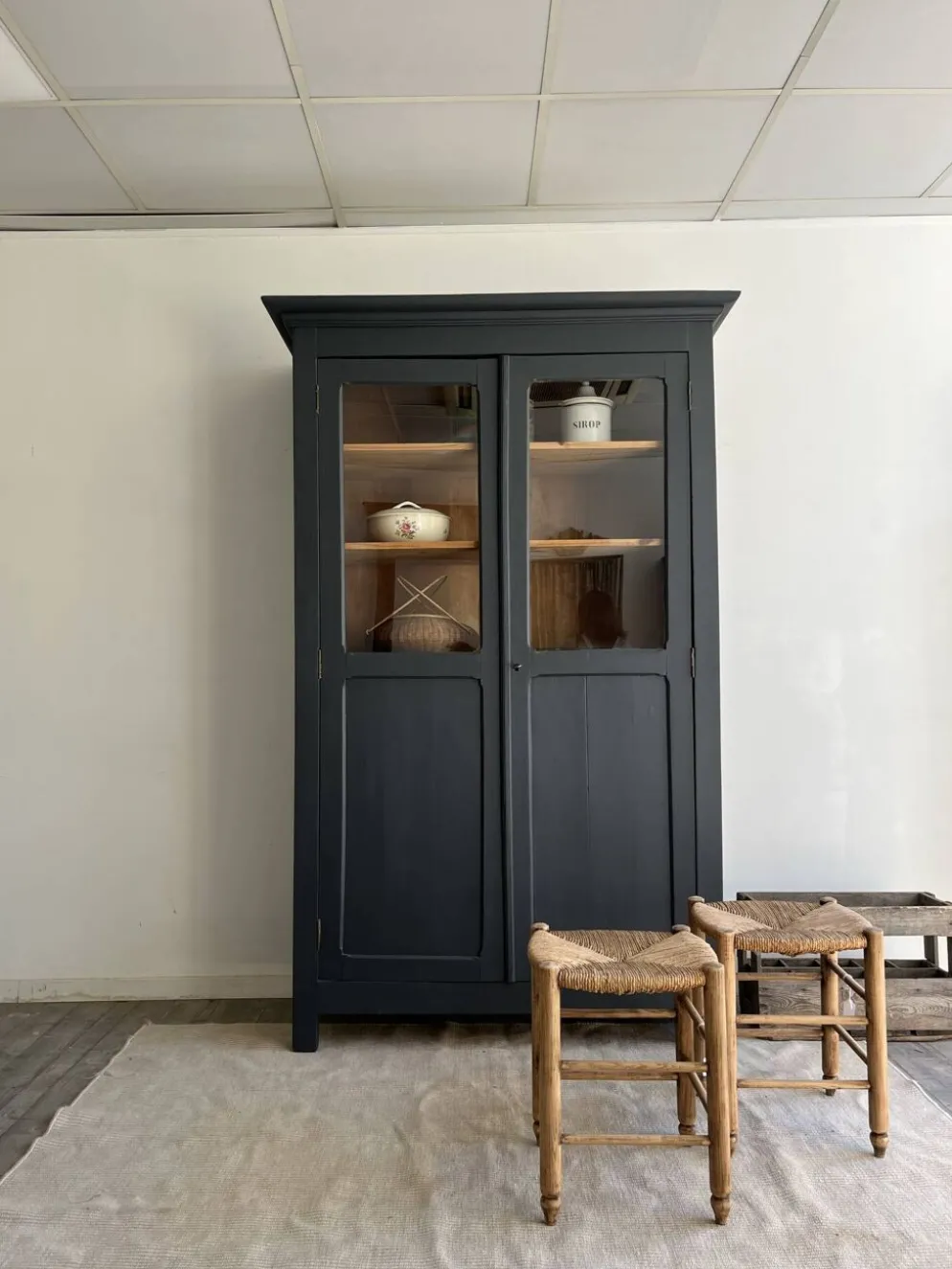Armoire vitrée