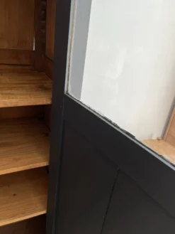 Armoire vitrée