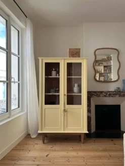 Armoire vitrée rénovée
