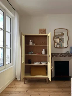 Armoire vitrée rénovée