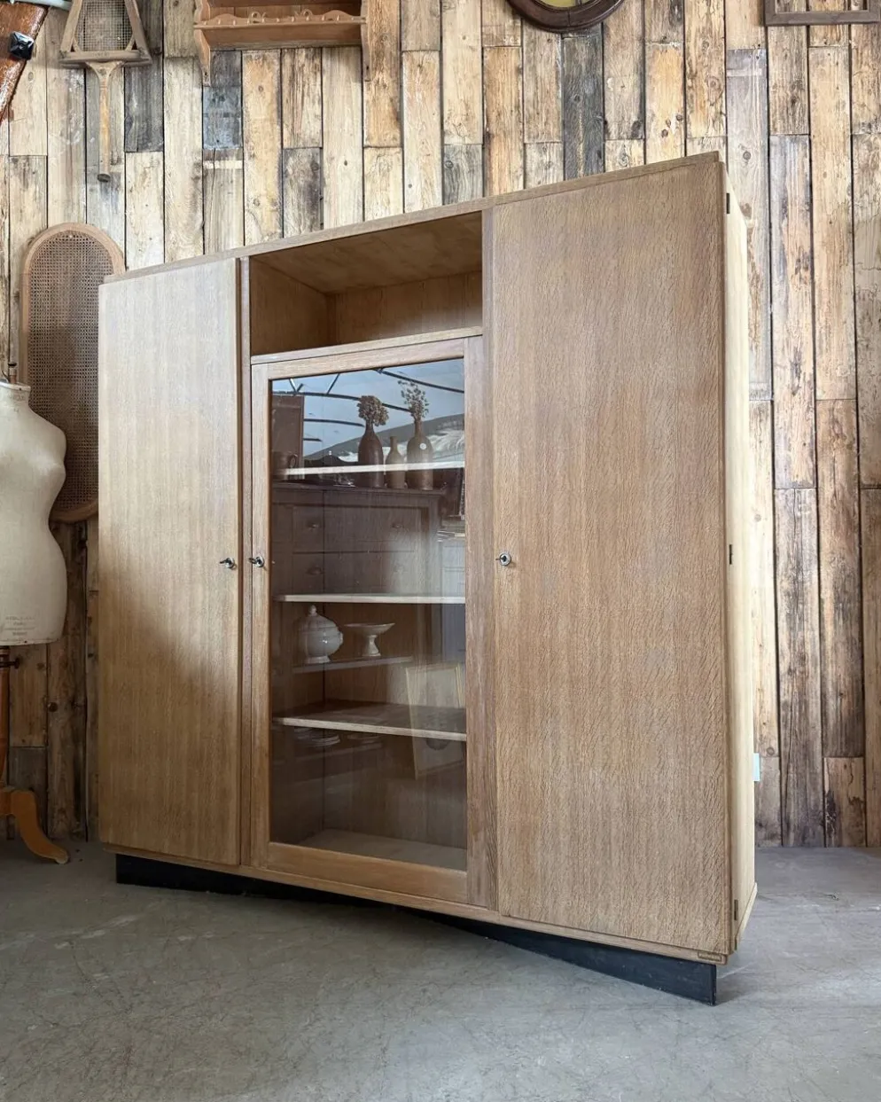 Armoire vitrée vintage Burwood, rénovée