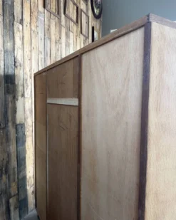 Armoire vitrée vintage Burwood, rénovée