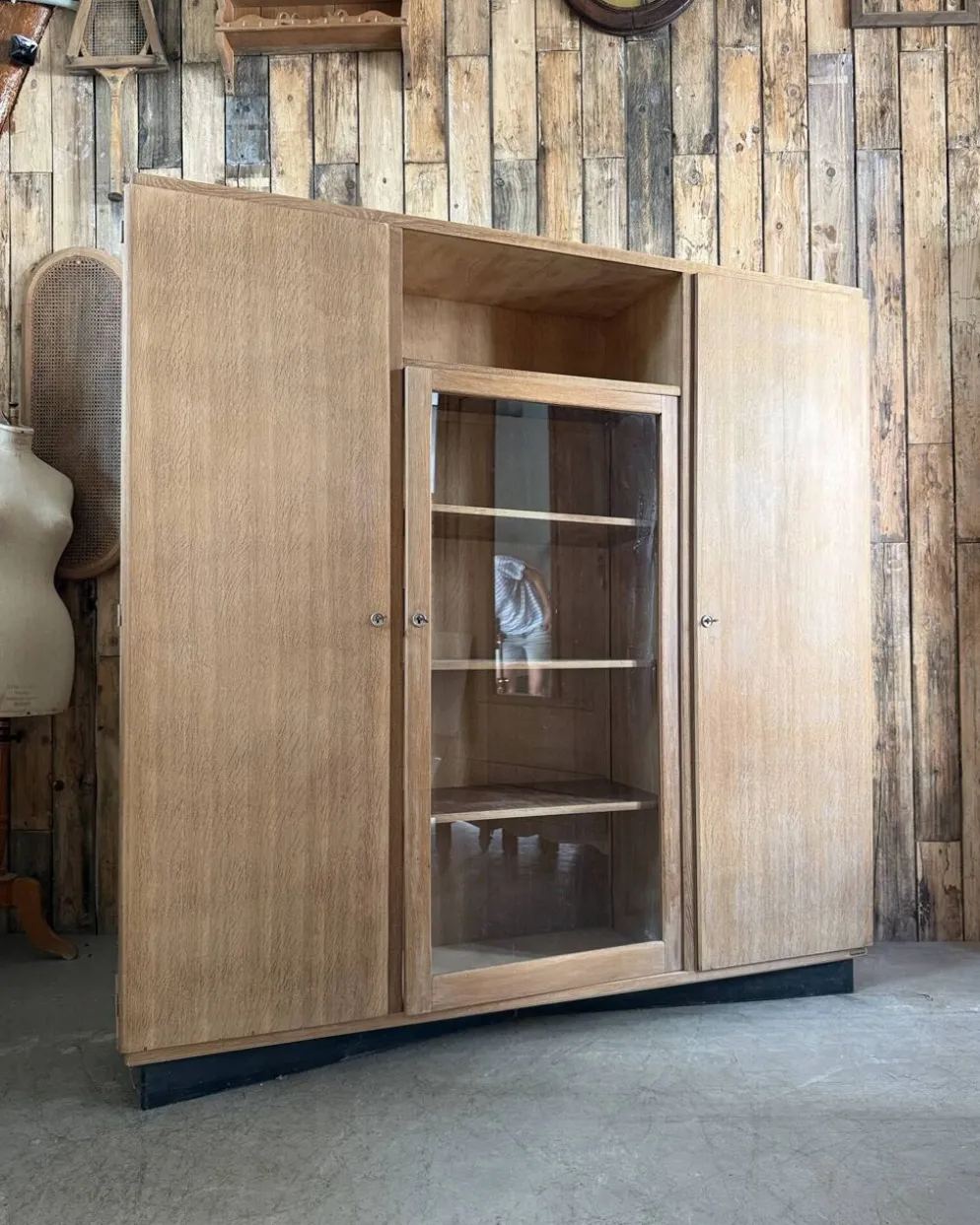 Armoire vitrée vintage Burwood, rénovée
