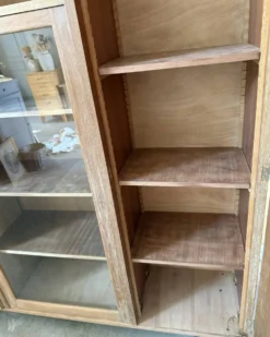 Armoire vitrée vintage Burwood, rénovée