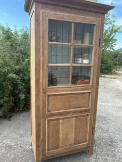 Armoire / vitrine ancienne en bois massif