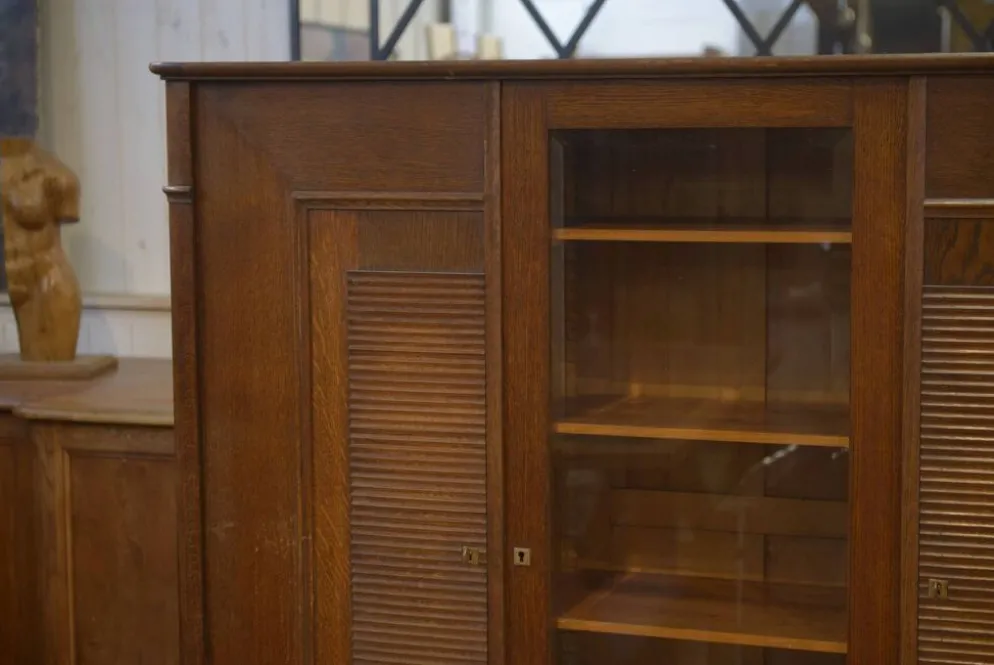 Armoire vitrine brutaliste en chêne Charles Dudouyt 1940’s
