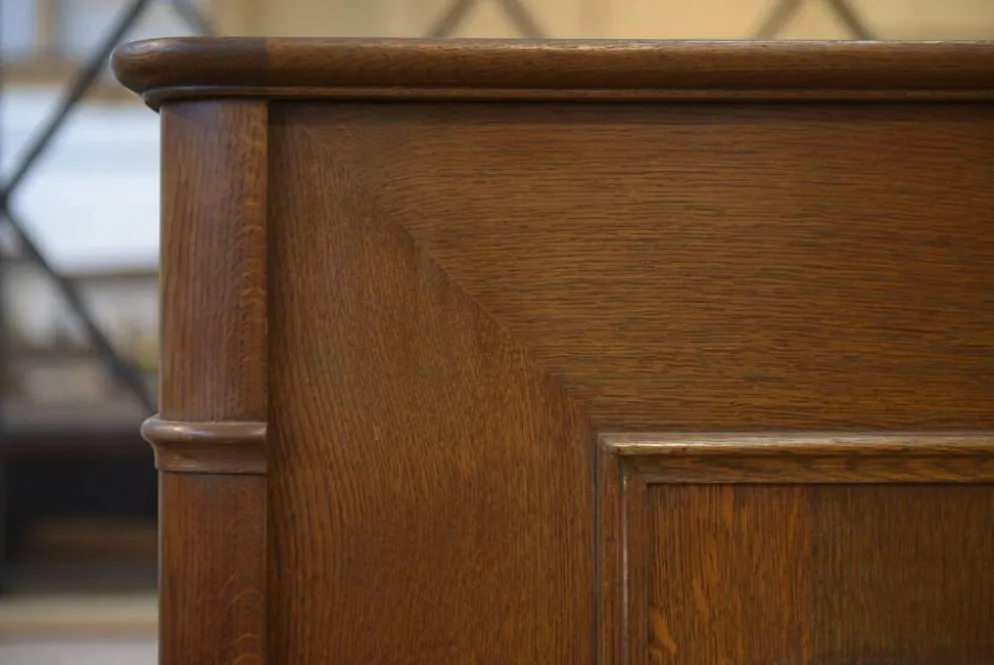 Armoire vitrine brutaliste en chêne Charles Dudouyt 1940’s