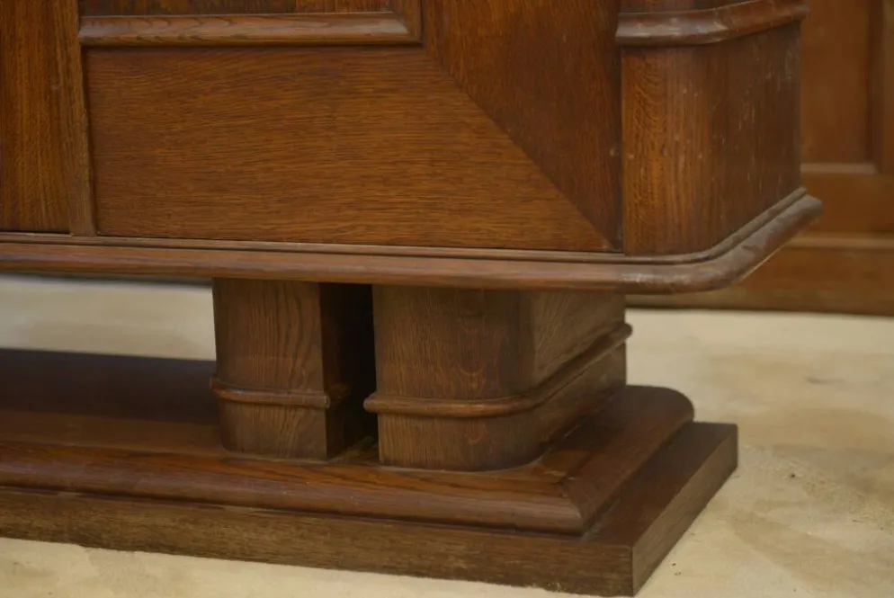 Armoire vitrine brutaliste en chêne Charles Dudouyt 1940’s