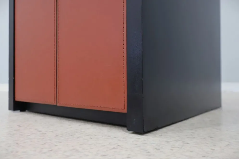 Armoire à volets roulants vintage Giorgetti années 1980