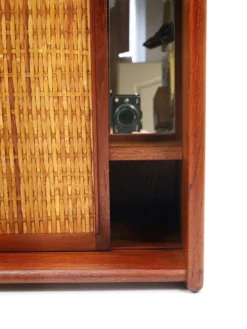 Arne Wahl Iversen Miroir Mural & Cabinet Étagère, Teck & Cane pour Brenderup Danemark