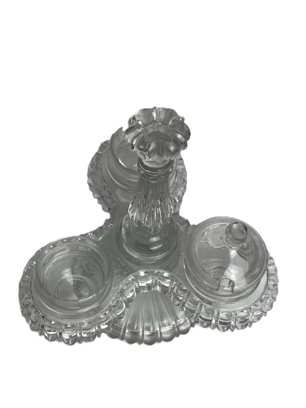 Arts de la table, deux serviteurs de table verre moulé début XXème