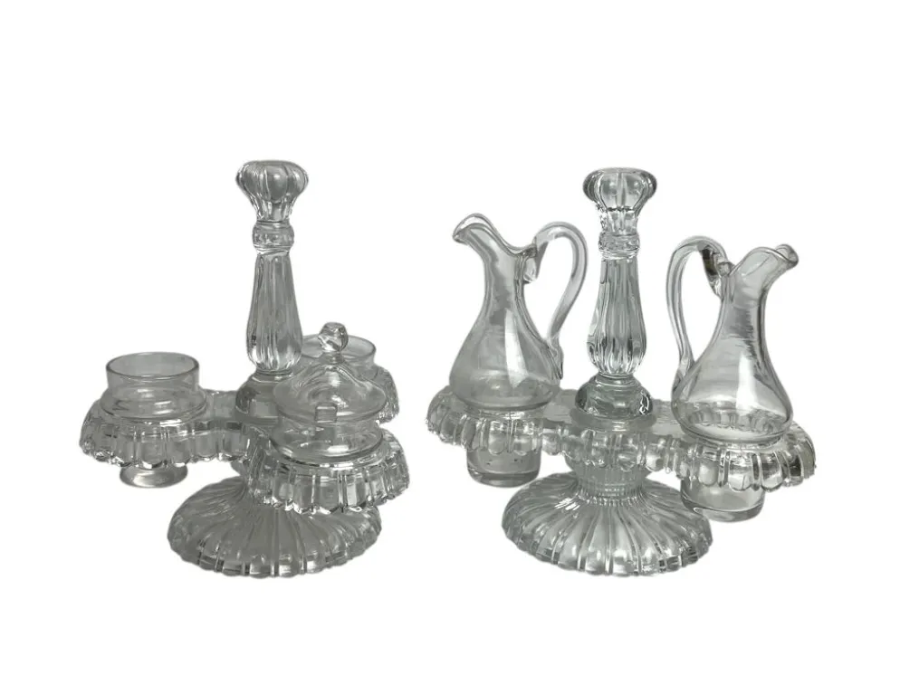 Arts de la table, deux serviteurs de table verre moulé début XXème