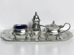 Arts de la table, serviteur 3 pièces plateau métal argenté début XXème
