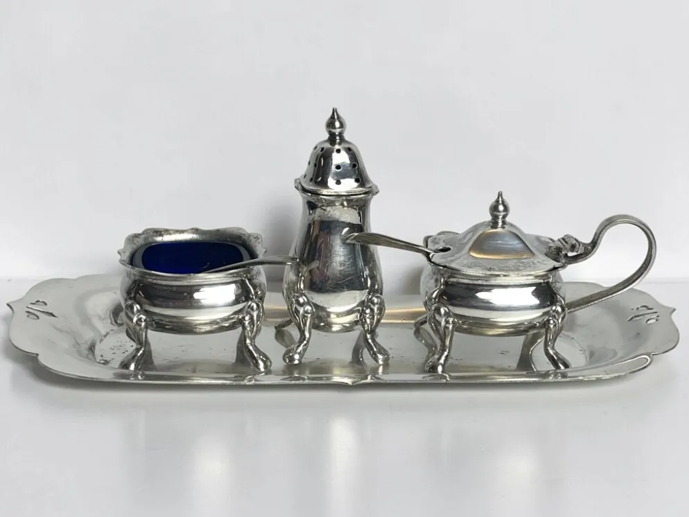 Arts de la table, serviteur 3 pièces plateau métal argenté début XXème